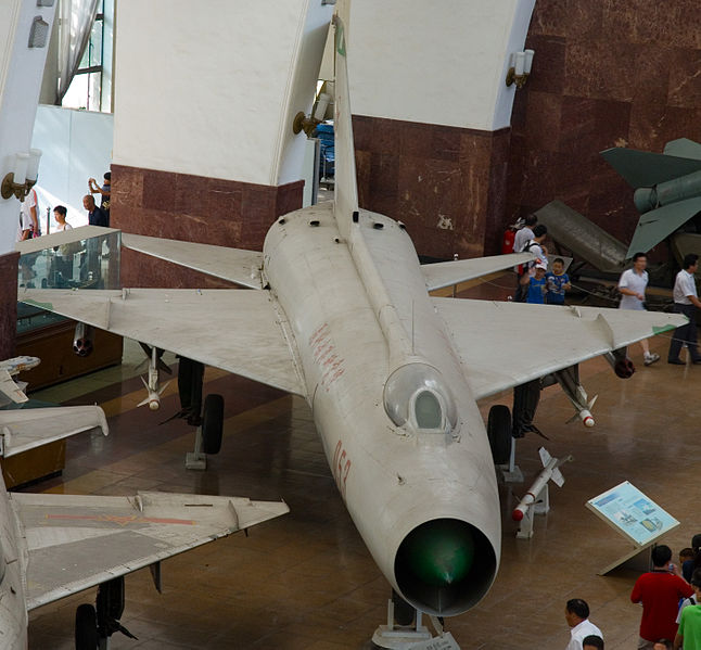 Shenyang J-8 (OTAN : Finback)