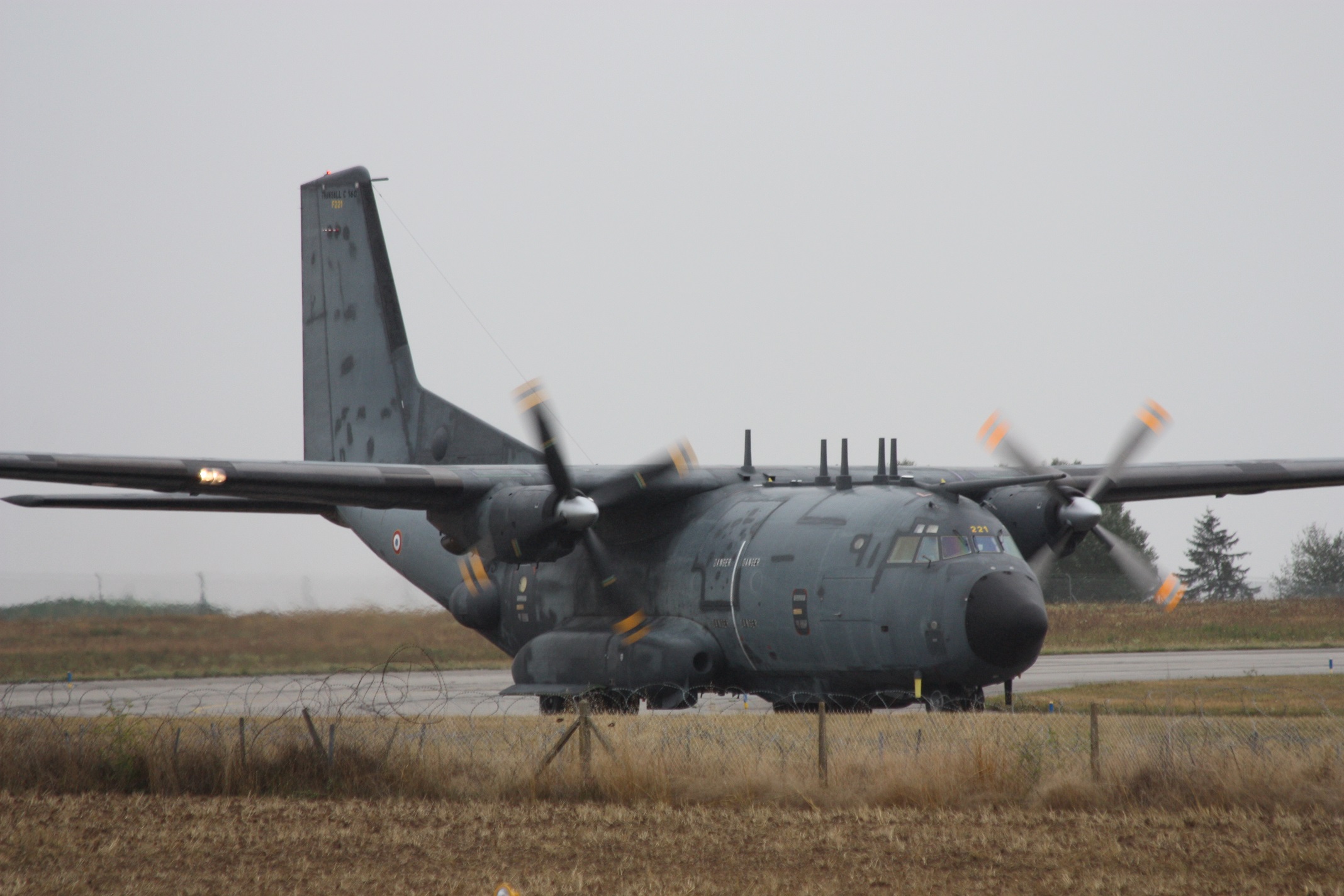 Forum les Nouvelles De La Base A rienne 105 AviationsMilitaires