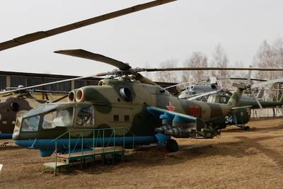 Monino redimensions 1 : Mil Mi-24A %22Hind-B%22