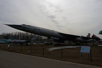 Monino redimensions 1 : Myasishchev M-50A %22Bounder%22