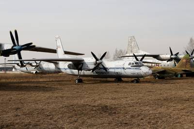 Monino 1 : Antonov An-24 %22Coke%22