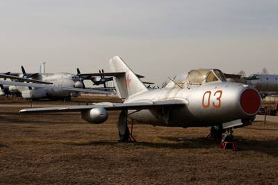 Monino 1 : Mikoyan-Gourevitch MiG-15UTI %22Midget%22