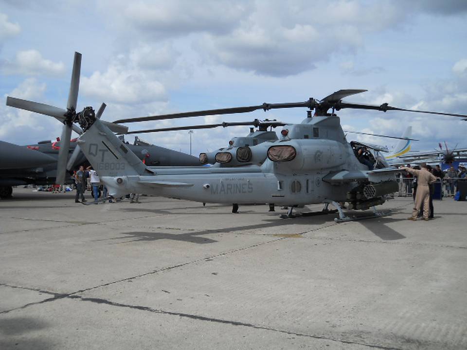 Salon du Bourget 2011 1 : AH-1