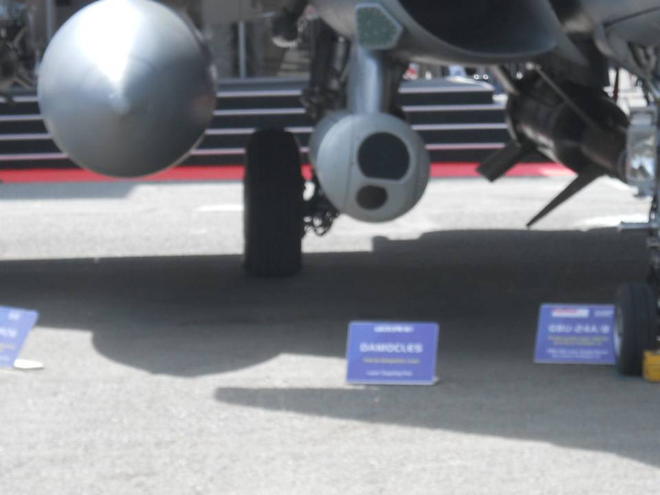 Salon du Bourget 2011 1 : Nacelle Damocles