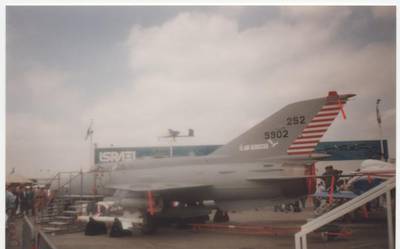 Salon du Bourget 93 1 : MiG-21-93