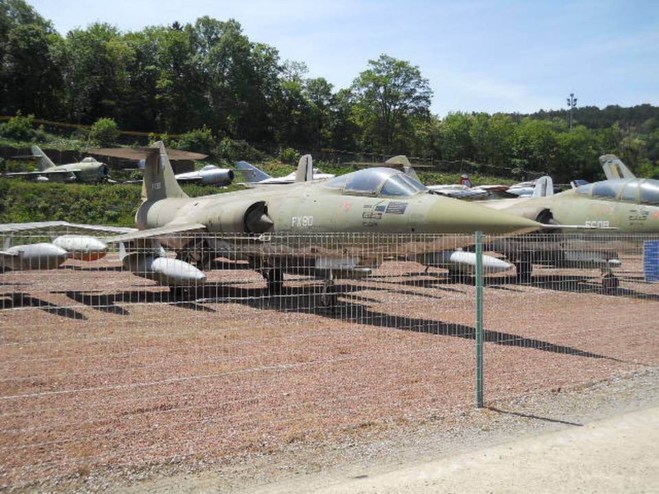 Savigny-Les-Beaunes 2011 1 : F-104G