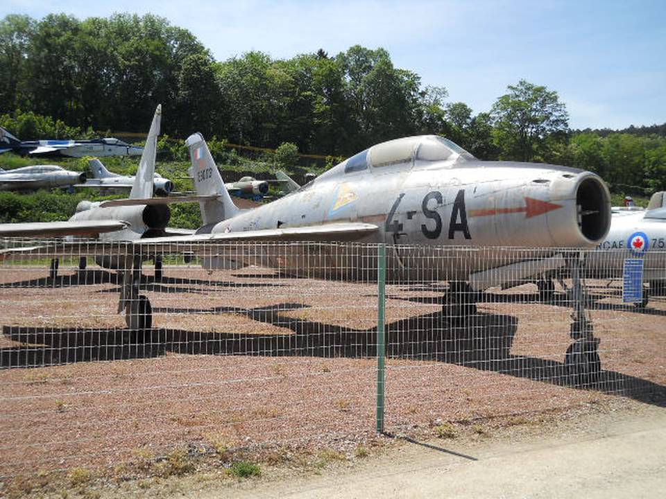 Savigny-Les-Beaunes 2011 1 : F-84F