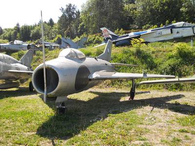 Savigny-Les-Beaunes 2011 1 : MiG-19-2