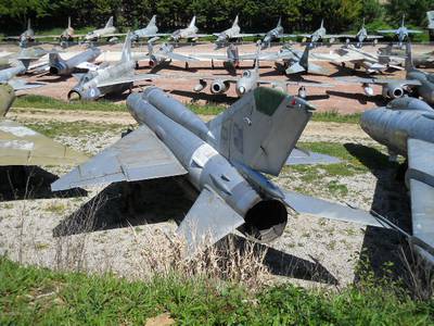 Savigny-Les-Beaunes 2011 1 : MiG-21