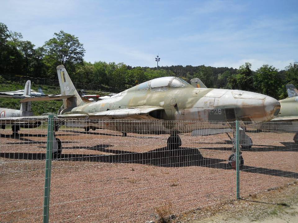 Savigny-Les-Beaunes 2011 1 : RF-84F