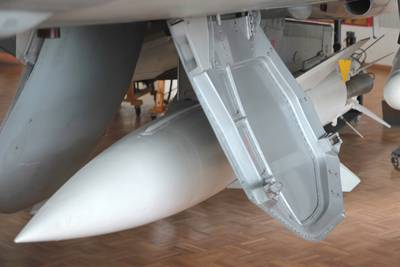 &quot;Clin d'Ailes&quot;, Musée de l'Aviation militaire de Payerne 1 : Missile AS-30 1