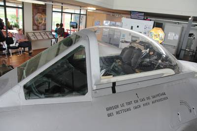 &quot;Clin d'Ailes&quot;, Musée de l'Aviation militaire de Payerne 1 : DH-100, verrière du cockpit