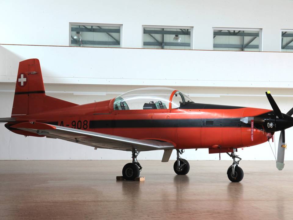 &quot;Clin d'Ailes&quot;, Musée de l'Aviation militaire de Payerne 1 : Pilatus PC-7 &quot;Turbo Trainer&quot;