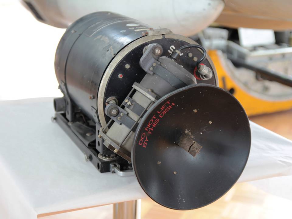 &quot;Clin d'Ailes&quot;, Musée de l'Aviation militaire de Payerne 1 : Radar du Hawker Hunter Mk.58