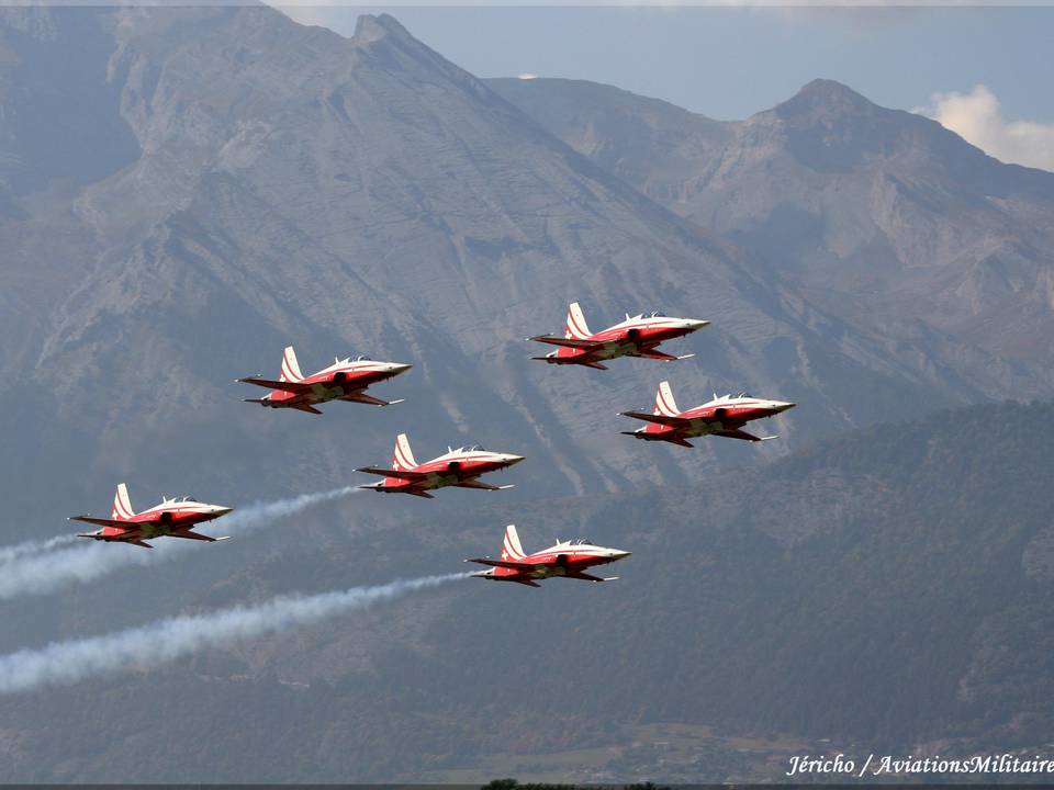 Portes ouvertes de la Base Aérienne de Sion (2008) 1 : Patrouille Suisse  (formation Sphair)