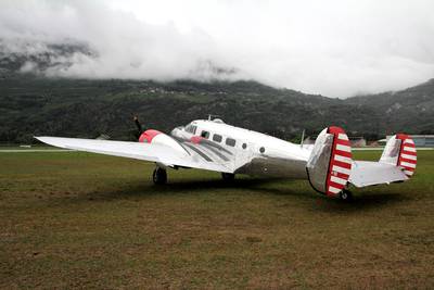 Breitling Air Show Sion 2011 1 : Beechcraft Model 18