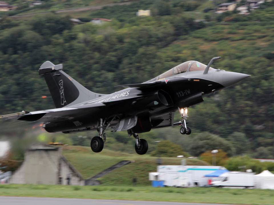 Breitling Air Show Sion 2011 1 : Dassault Rafale C  &quot;30'000 heures&quot; 1