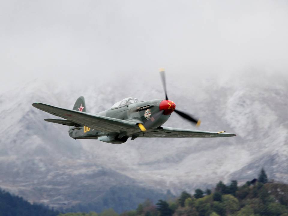 Breitling Air Show Sion 2011 1 : Yak-9 UM