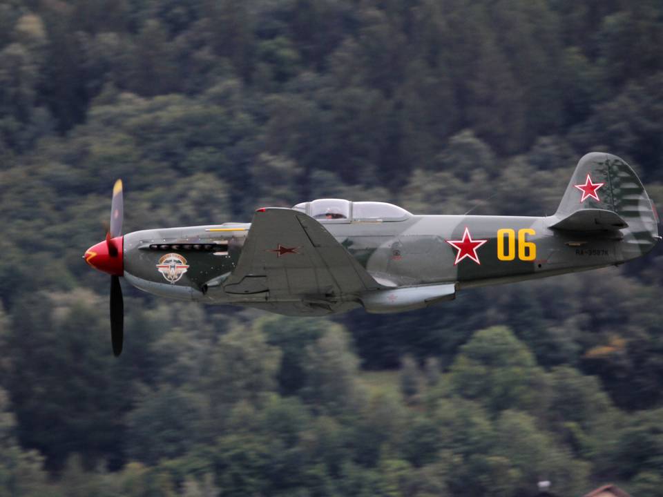 Breitling Air Show Sion 2011 1 : Yak-9 UM 1