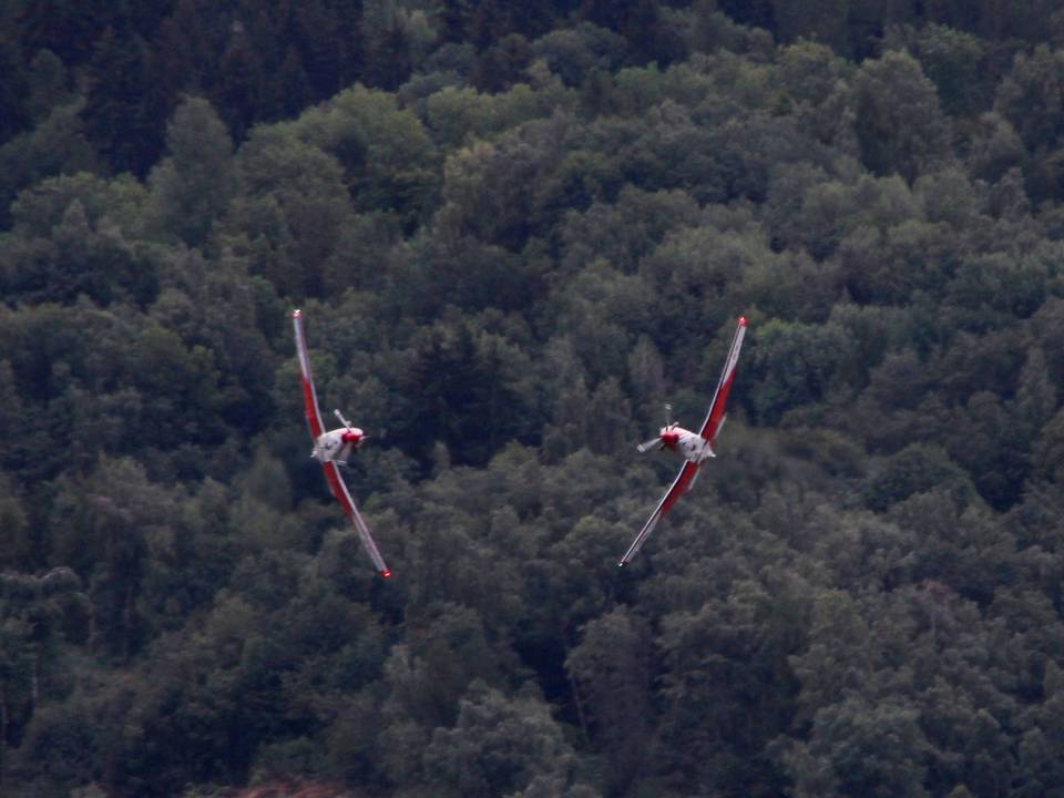 Breitling Air Show Sion 2011 1 : &quot;PC-7 TEAM&quot; Pilatus NCPC-7  2