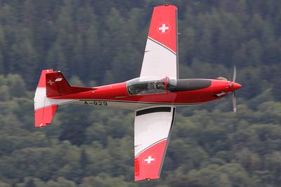 Breitling Air Show Sion 2011 1 : &quot;PC-7 TEAM&quot; Pilatus NCPC-7  4