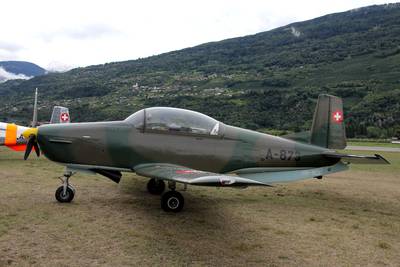 Breitling Air Show Sion 2011 1 : Pilatus P3 des &quot;P3 Flyers&quot; 2