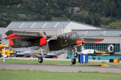 Breitling Air Show Sion 2011 1 : North American OV-10B Bronco, au décollage