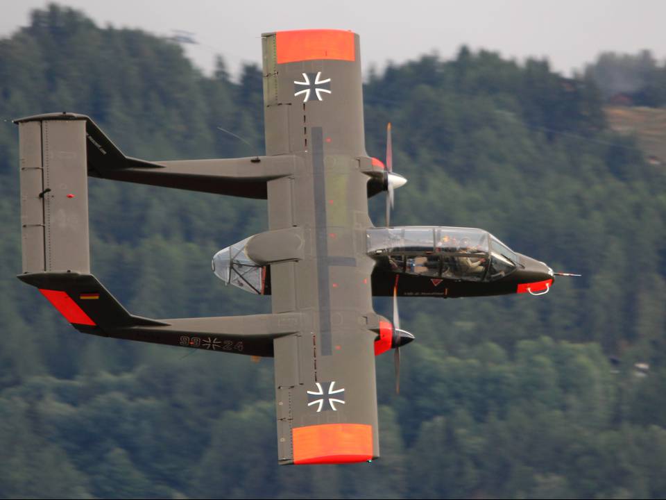 Breitling Air Show Sion 2011 1 : North American OV-10B Bronco 1