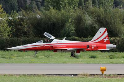 Breitling Air Show Sion 2011 1 : &quot;Patrouille Suisse&quot; F-5E Tiger II