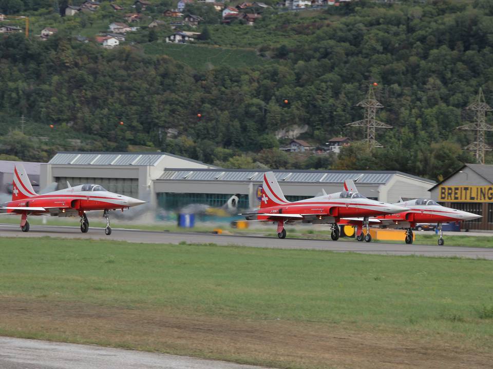 Breitling Air Show Sion 2011 1 : &quot;Patrouille Suisse&quot; F-5E Tiger II 1