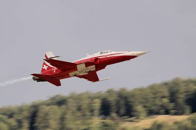 Breitling Air Show Sion 2011 1 : &quot;Patrouille Suisse&quot; (F-5E Tiger II) 3