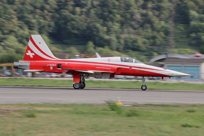 Breitling Air Show Sion 2011 1 : &quot;Patrouille Suisse&quot; (F-5E Tiger II) 6