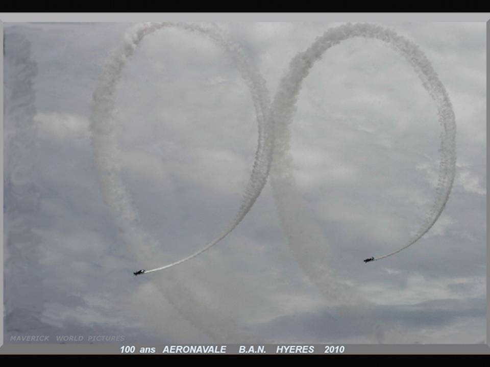 MAVERICKdu13  100 ANS AERONAVALE  B.A.N. HYERES 2010 100   ANS   DE  FUMEES