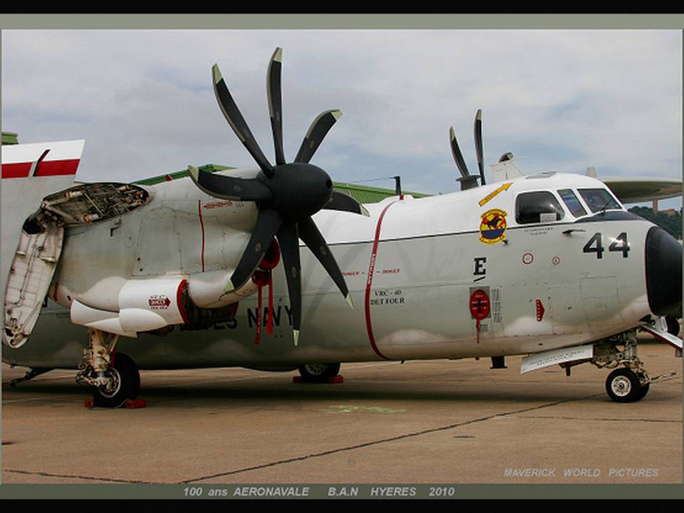 MAVERICKdu13  100 ANS AERONAVALE  B.A.N. HYERES 2010 44   