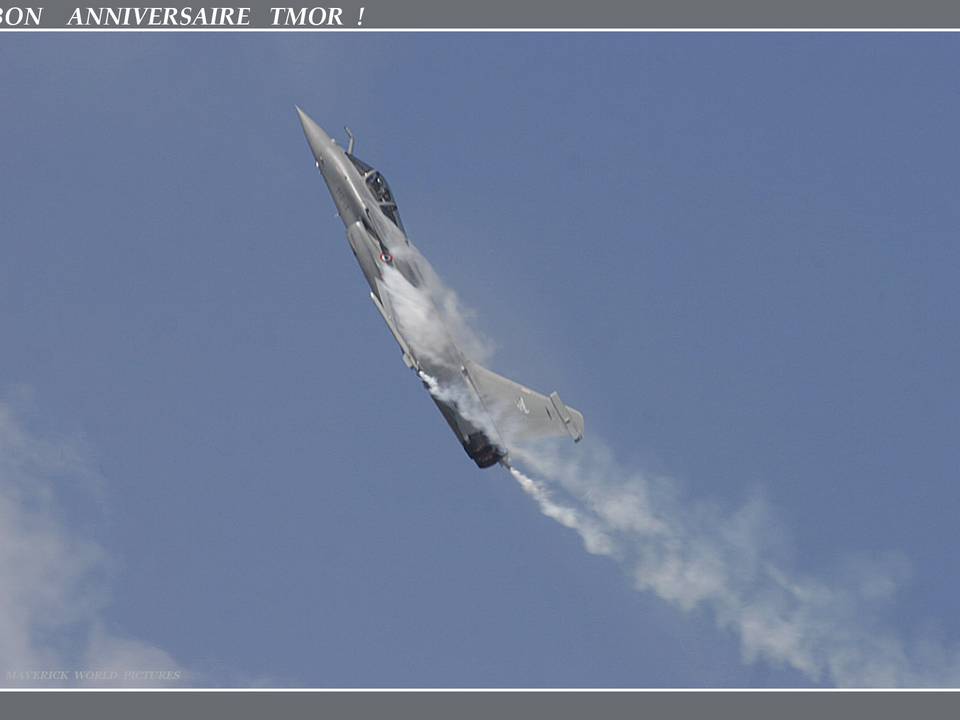 MAVERICKdu13  100 ANS AERONAVALE  B.A.N. HYERES 2010 B0001812---RAFALE