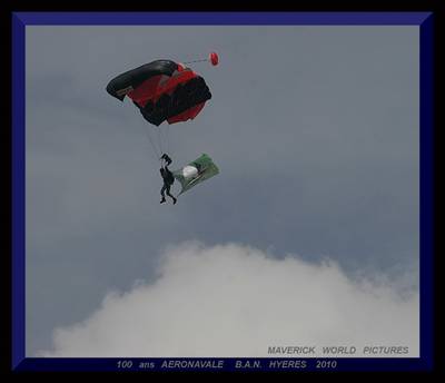 MAVERICKdu13  100 ANS AERONAVALE  B.A.N. HYERES 2010 COMMANDO   HUBERT  