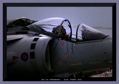 MAVERICKdu13  100 ANS AERONAVALE  B.A.N. HYERES 2010 HARRIER  