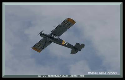 MAVERICKdu13  100 ANS AERONAVALE  B.A.N. HYERES 2010 STORCH   