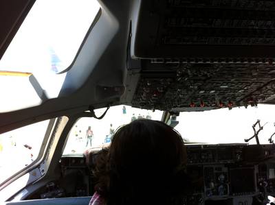 Joint Open Service House 2011 at Andrews Joint-Base (MD, USA) 1 : C-17_cockpit_1.jpg