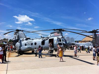 Joint Open Service House 2011 at Andrews Joint-Base (MD, USA) 1 : CH-46_2.jpg