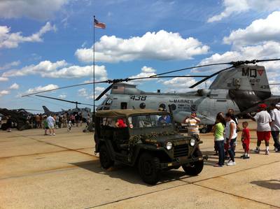 Joint Open Service House 2011 at Andrews Joint-Base (MD, USA) 1 : CH-46_9_5.jpg