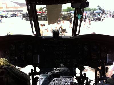 Joint Open Service House 2011 at Andrews Joint-Base (MD, USA) 1 : CH-47D Chinook_cockpit 2.jpg