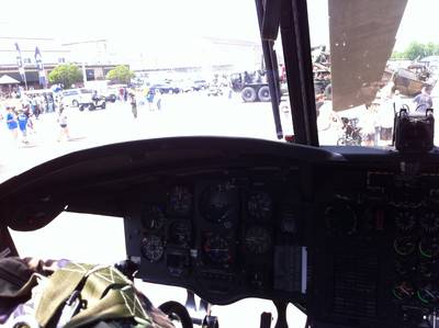 Joint Open Service House 2011 at Andrews Joint-Base (MD, USA) 1 : CH-47D Chinook_cockpit.jpg