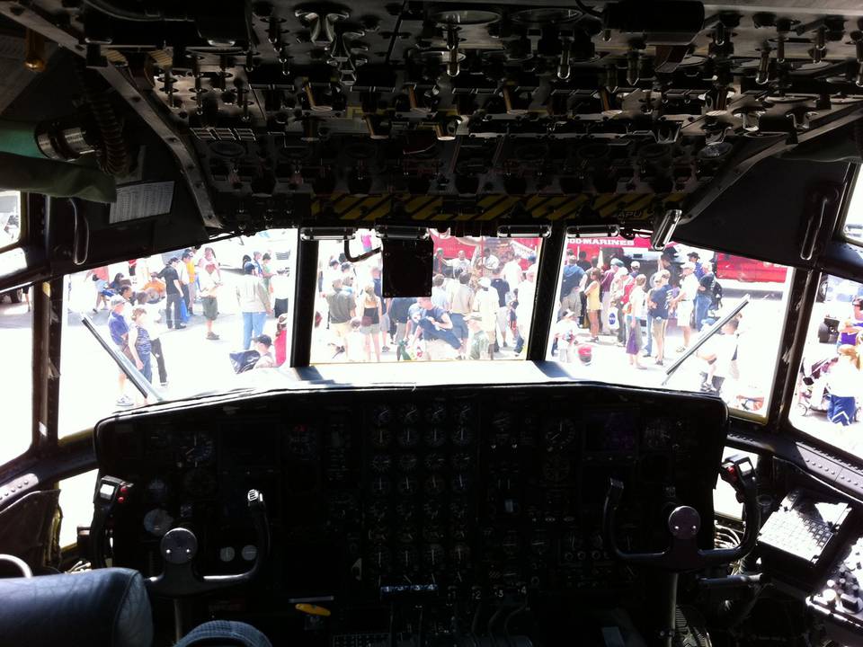 Joint Open Service House 2011 at Andrews Joint-Base (MD, USA) 1 : HC-130_5_cockpit.jpg