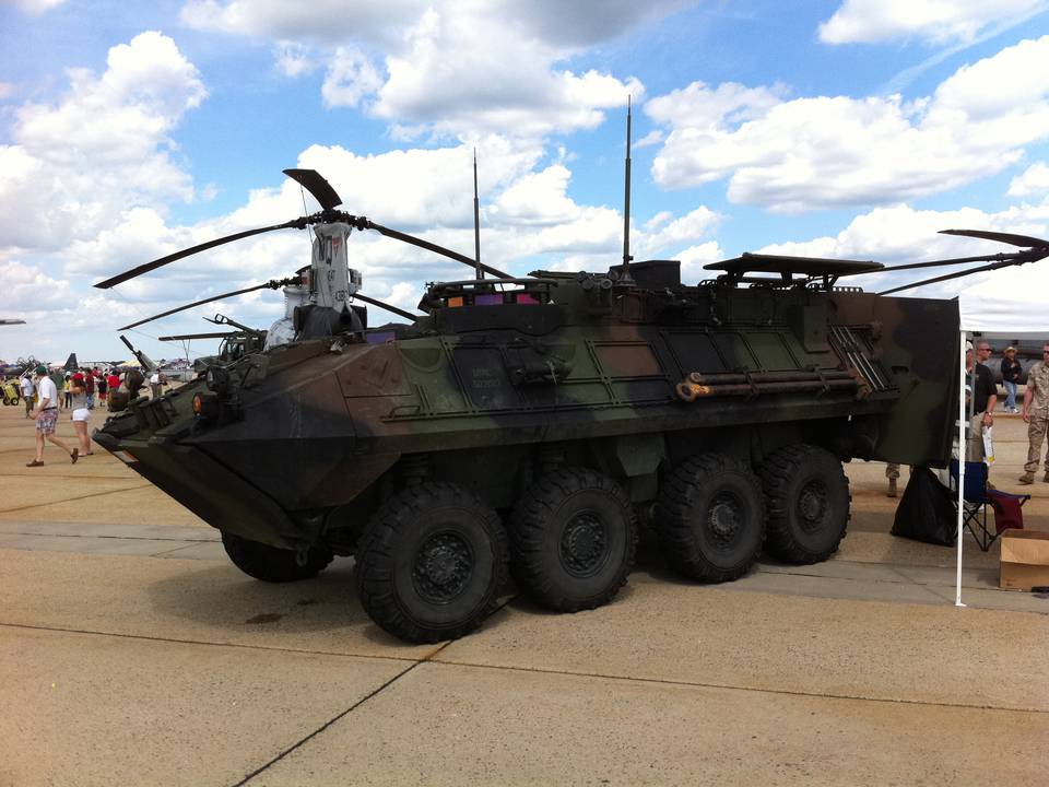 Joint Open Service House 2011 at Andrews Joint-Base (MD, USA) 1 : LAV_2.jpg