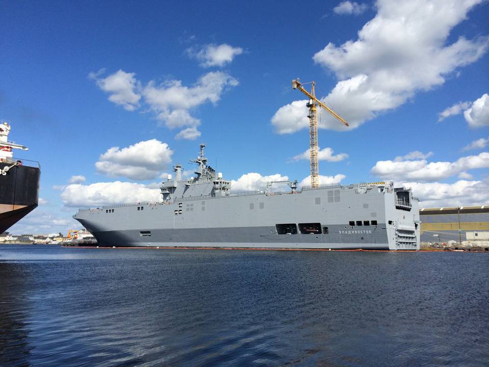 Mistral class ships (Saint-Nazaire, France) 1 : IMG_7873