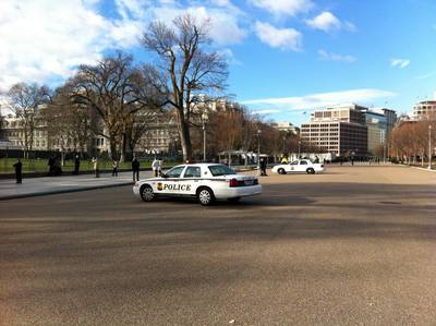 White House / US Congress - Presidential limousines - Marine One - (Washington DC, USA) 1 : Ford Crown Victoria US Secret Service_3