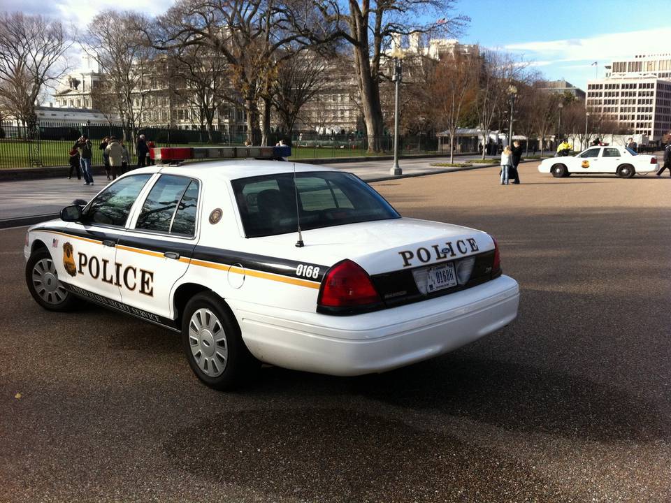 White House / US Congress - Presidential limousines - Marine One - (Washington DC, USA) 1 : Ford Crown Victoria US Secret Service_1