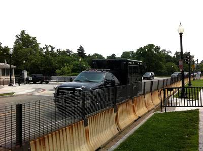 White House / US Congress - Presidential limousines - Marine One - (Washington DC, USA) 1 : Ford F-550 Horton US Secret Service - Counter assault team_2