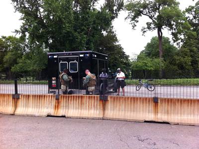 White House / US Congress - Presidential limousines - Marine One - (Washington DC, USA) 1 : Ford F-550 Horton US Secret Service - Counter assault team